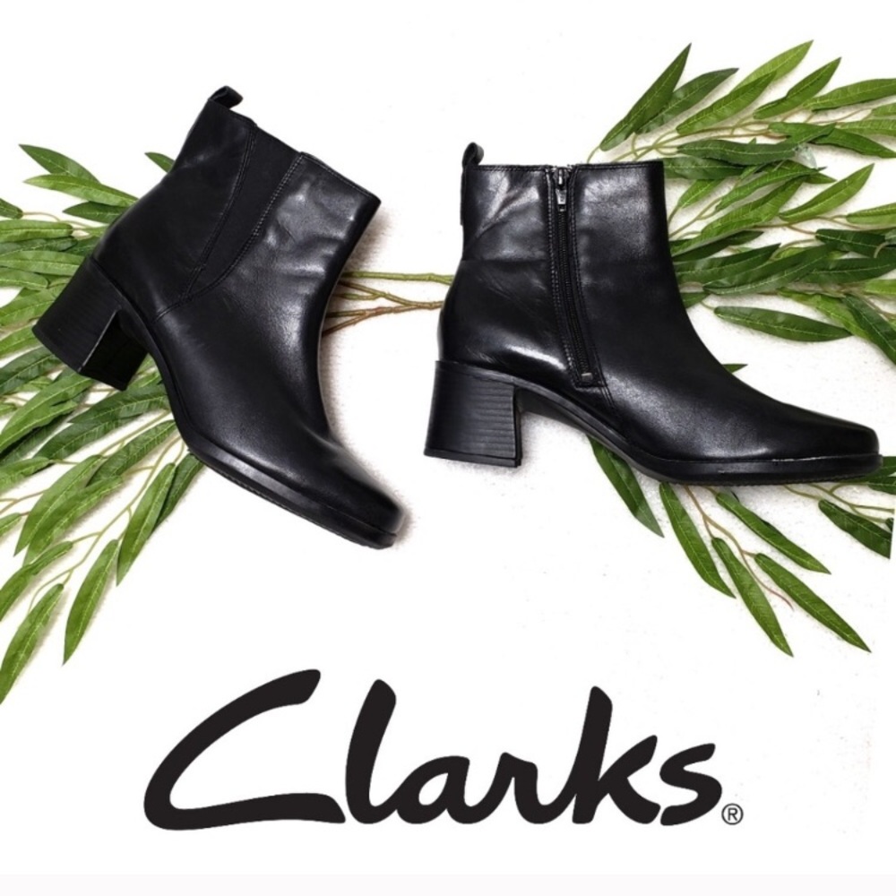 Black Clark’s block heel leather boots 9m